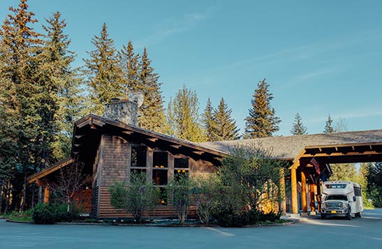 Exterior shot of the Seward Windsong Lodge